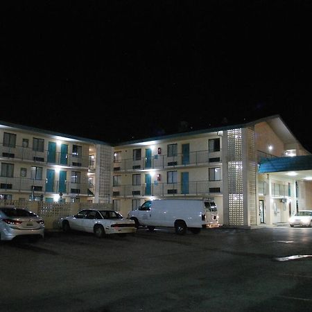 Bama Inn ฮันต์สวิลล์ ภายนอก รูปภาพ